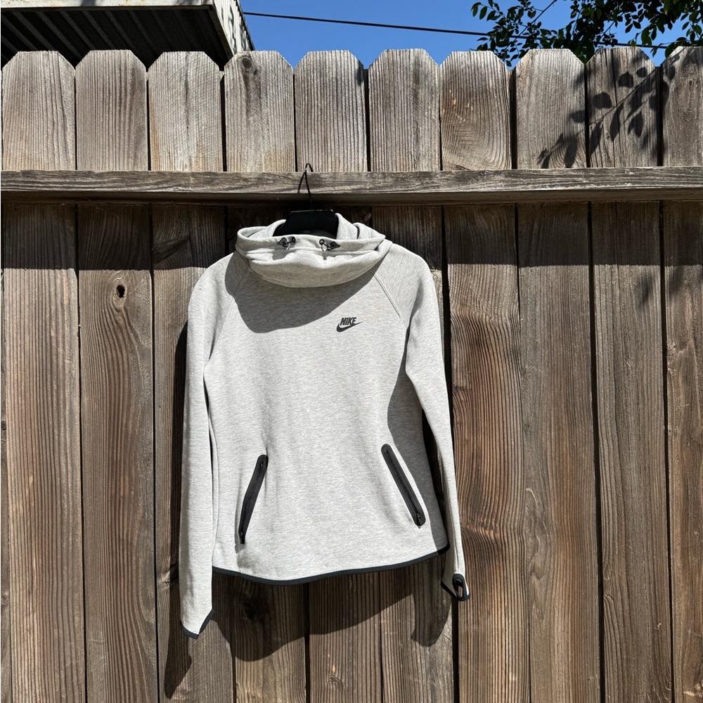 Nike Women's Gray Hoodie